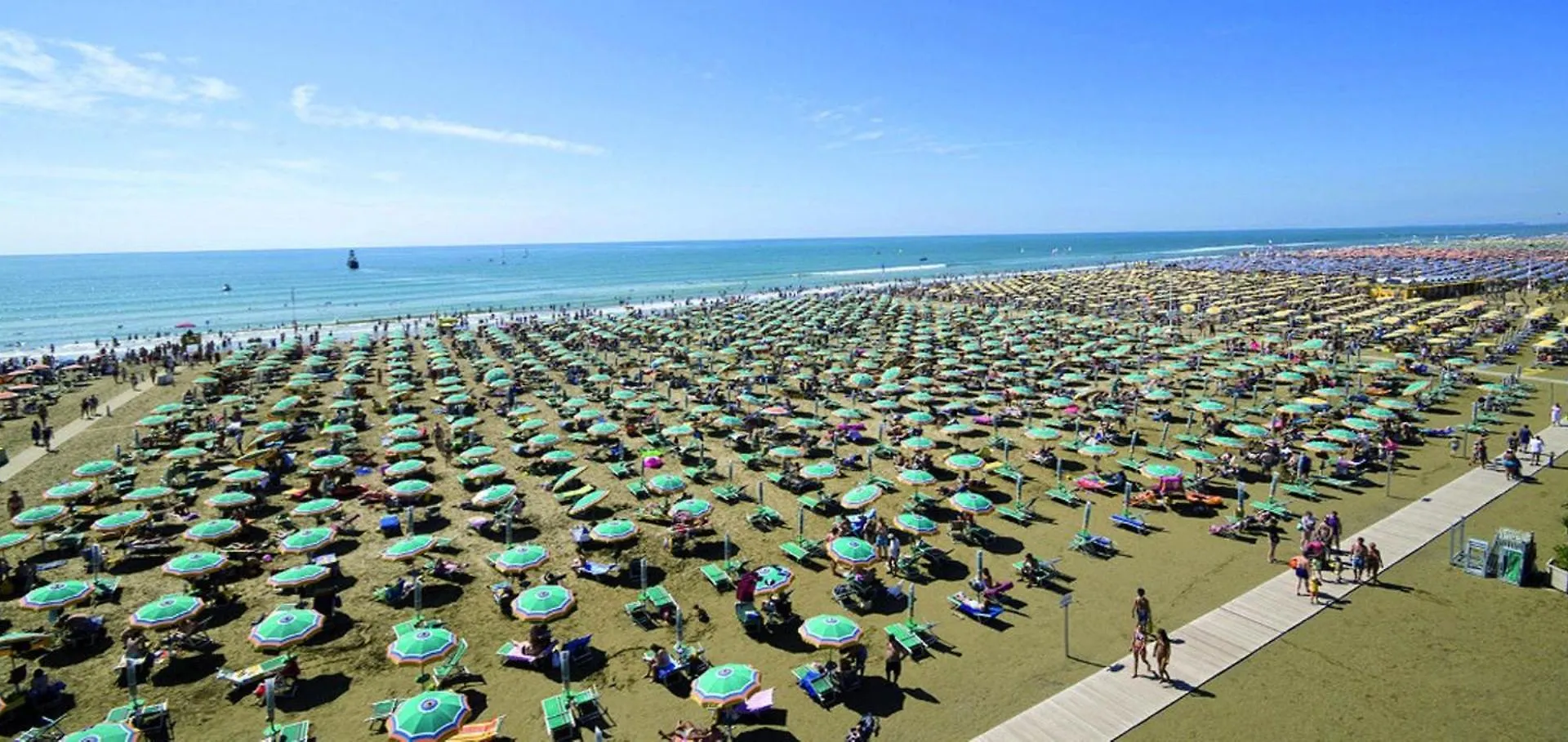 Villa With Private Garden And Beach Place Bibione 0*,